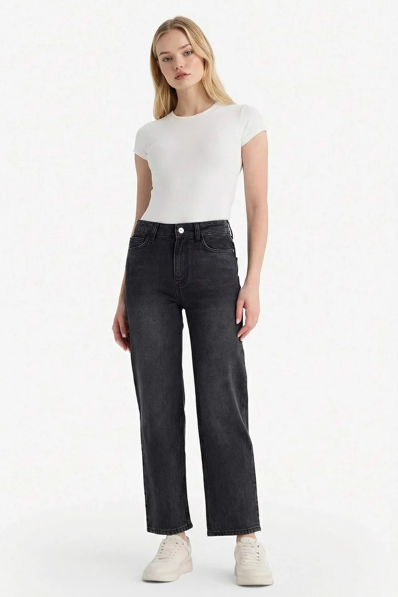 ديفاكتو Comfort Straight High Waist Ankle Length Jeans