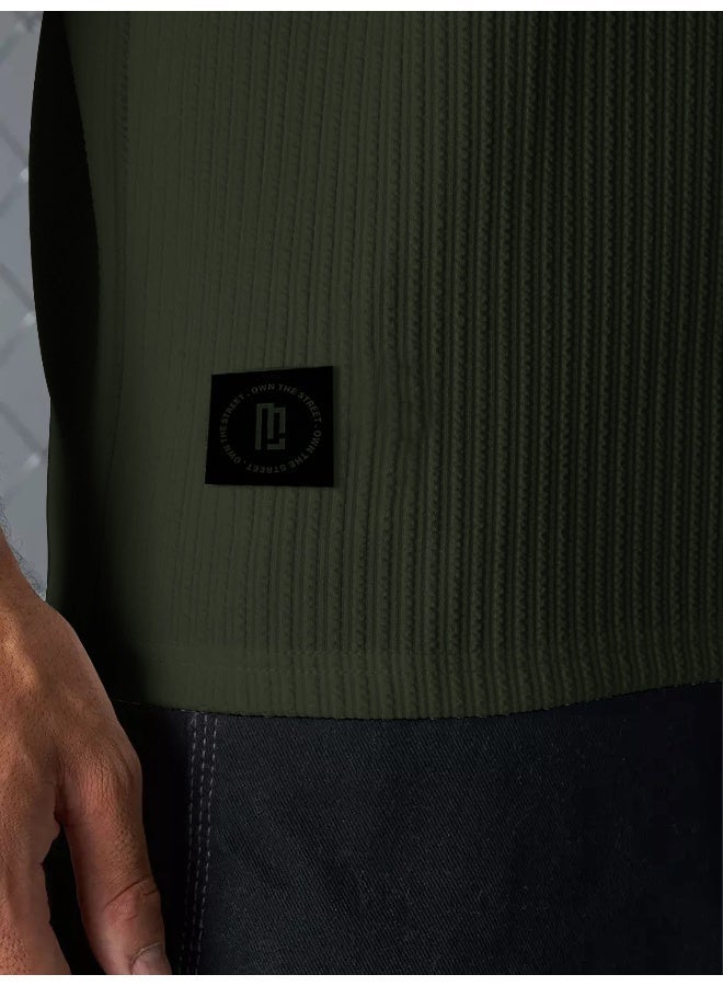 مانياك تيشيرت رجالي مقاس كبير بياقة دائرية وأكمام 3/4 من القطن المخلوط بلون زيتوني - Image 3