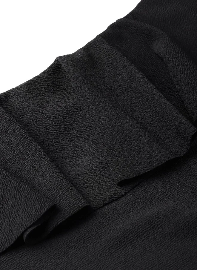 SASSAFRAS Fitted One-Shoulder Black Top for Women