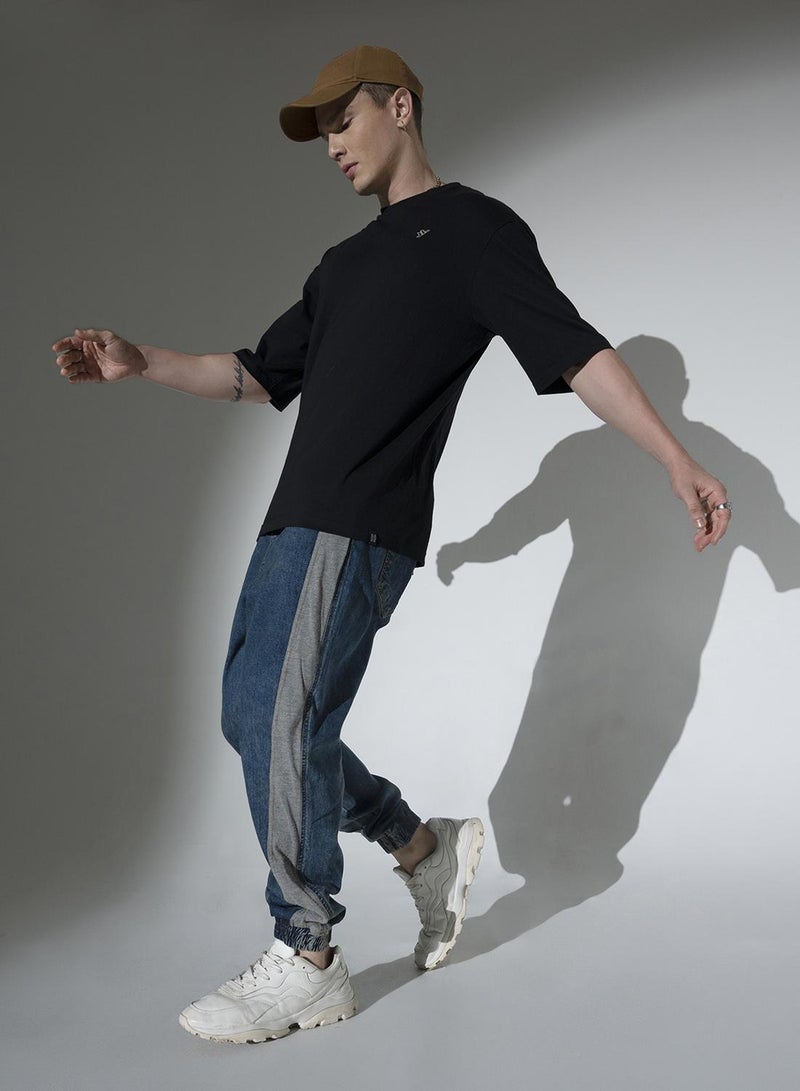 هوبرهولمي جينز رجالي بقصة مريحة - أزرق داكن مع لمسة خفيفة من التمزيق وقابل للتمدد - Image 1