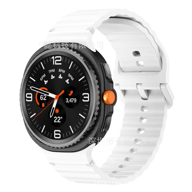 سوار ساعة ذكية باللون أبيض قابل للتعديل رياضي من السيليكون متوافق مع Samsung Galaxy Watch 8 Classic بملاءمة قابلة للتعديل وحزام ناعم للاستبدال اليومي - Image 1