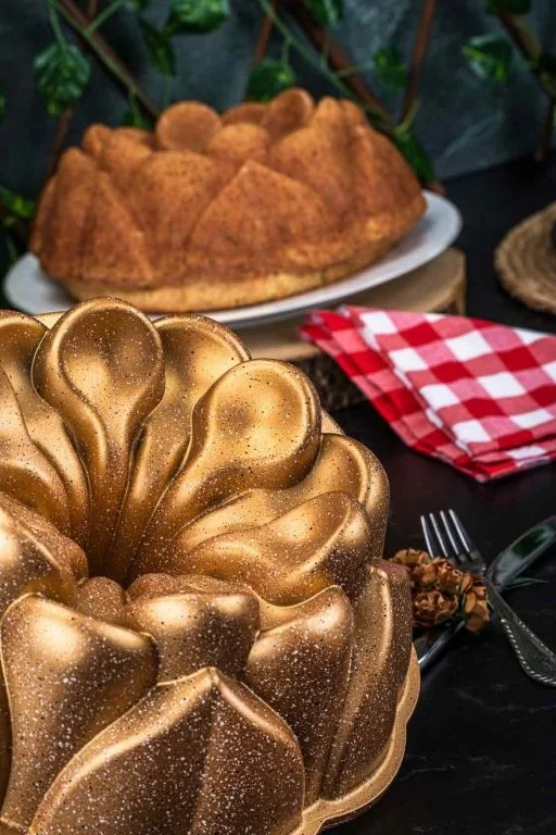 تي اي Tac Nilüfer Cast Granite Cake Mold