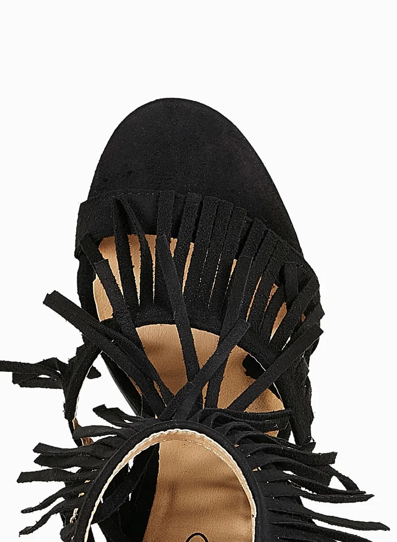 No Doubt Strappy Fringe Sandals