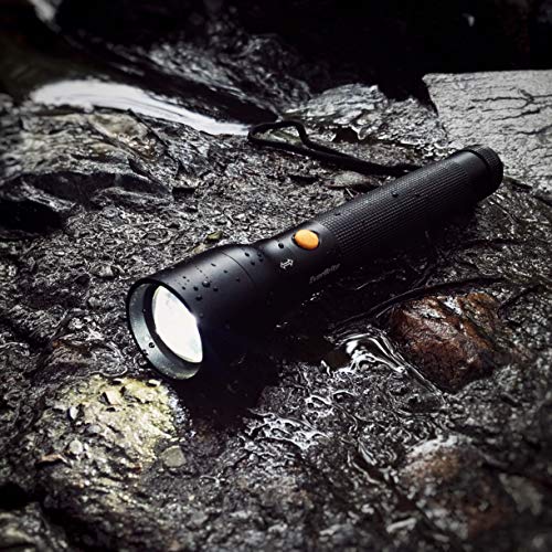EverBrite Ultra Bright Tactical Flashlight, 900 Lumen Zoomable Adjustable Focus, 3 Light Modes, Heavy-Duty Aluminum Torch for Hurricane Supplies Camping, Includes 3C Alkaline Batteries - Image 4
