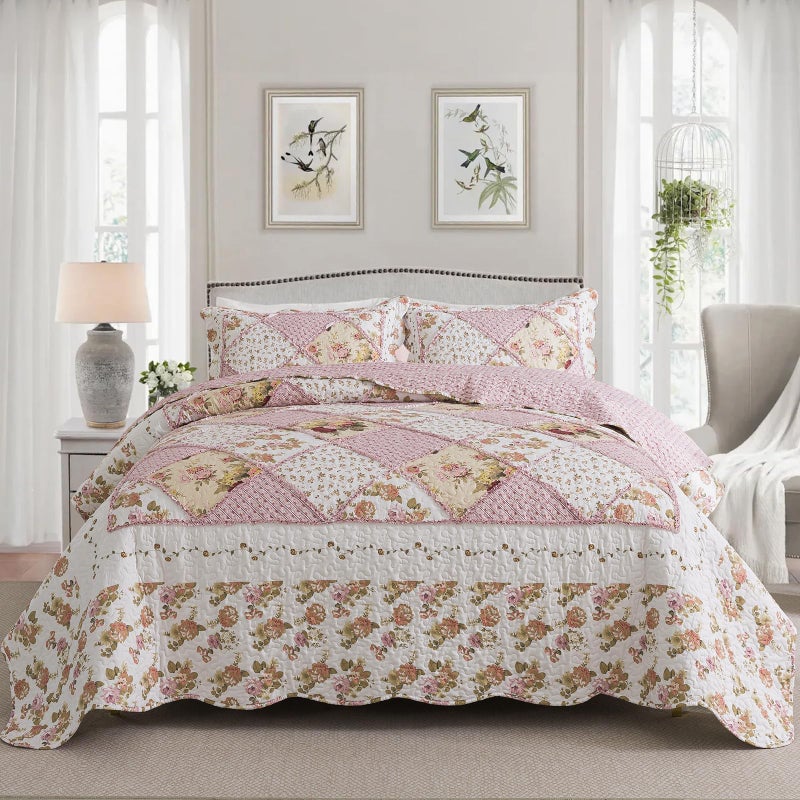 طقم لحاف NEWLAKE بحجم كينغ مزخرف بالزهور الوردية قابل للعكس خفيف الوزن وقابل للتنفس لجميع الفصول لحاف ناعم مع 2 غطاء وسادة