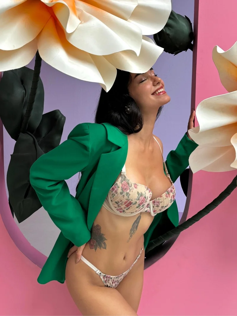 كانسوي Glittery Floral Patterned Padded Ten Bra Set (683T)
