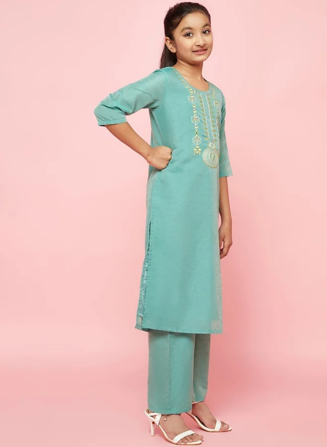 AKS Ethnic Motifs Embroidered Kurta Set for Girls