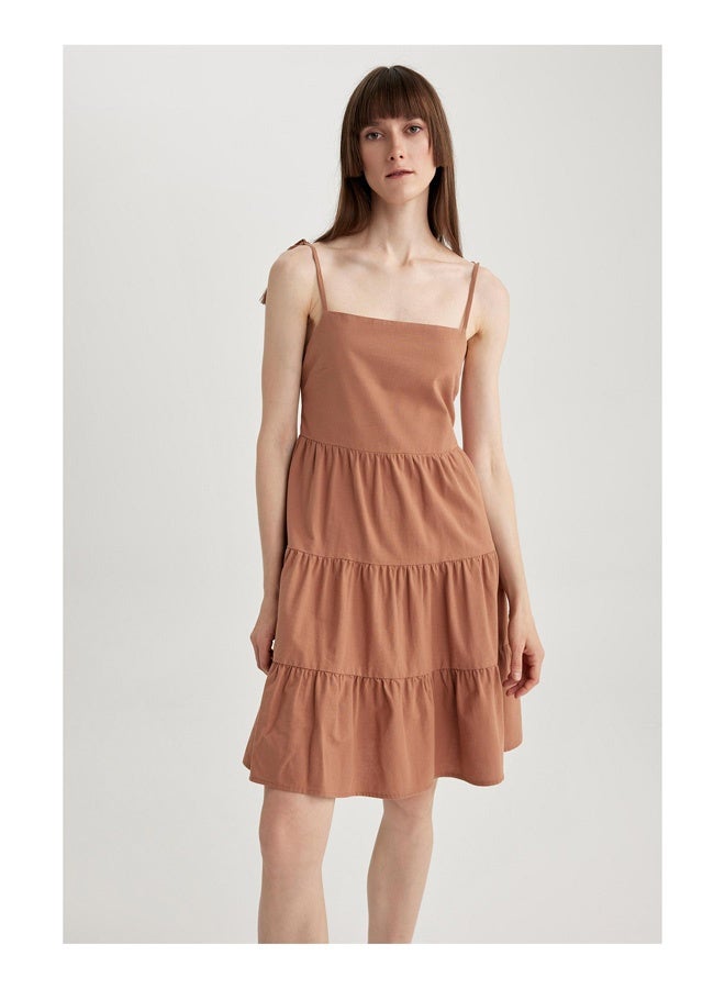 DeFacto Woman Tiered Square Neck Thin Strap Woven Dress - Image 3