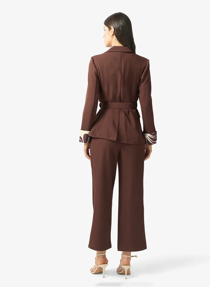 ايلا طقم بليزر وبنطلون بتصميم مخصص