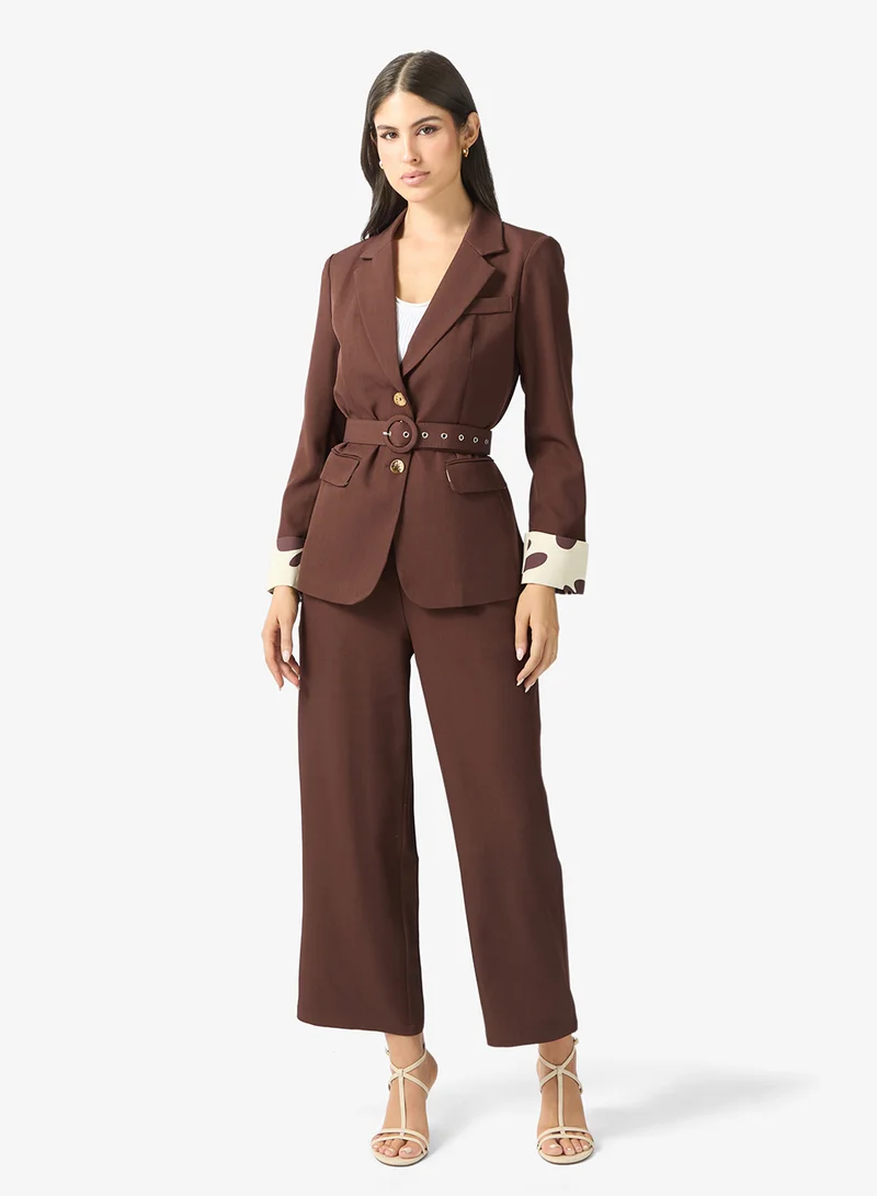 ايلا طقم بليزر وبنطلون بتصميم مخصص