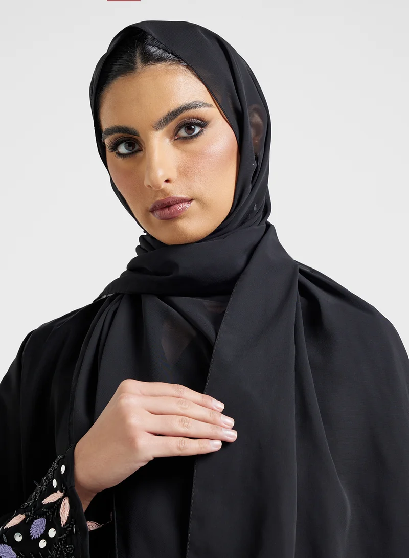 خزانة Abaya Embroidered Sleeves & Sheila