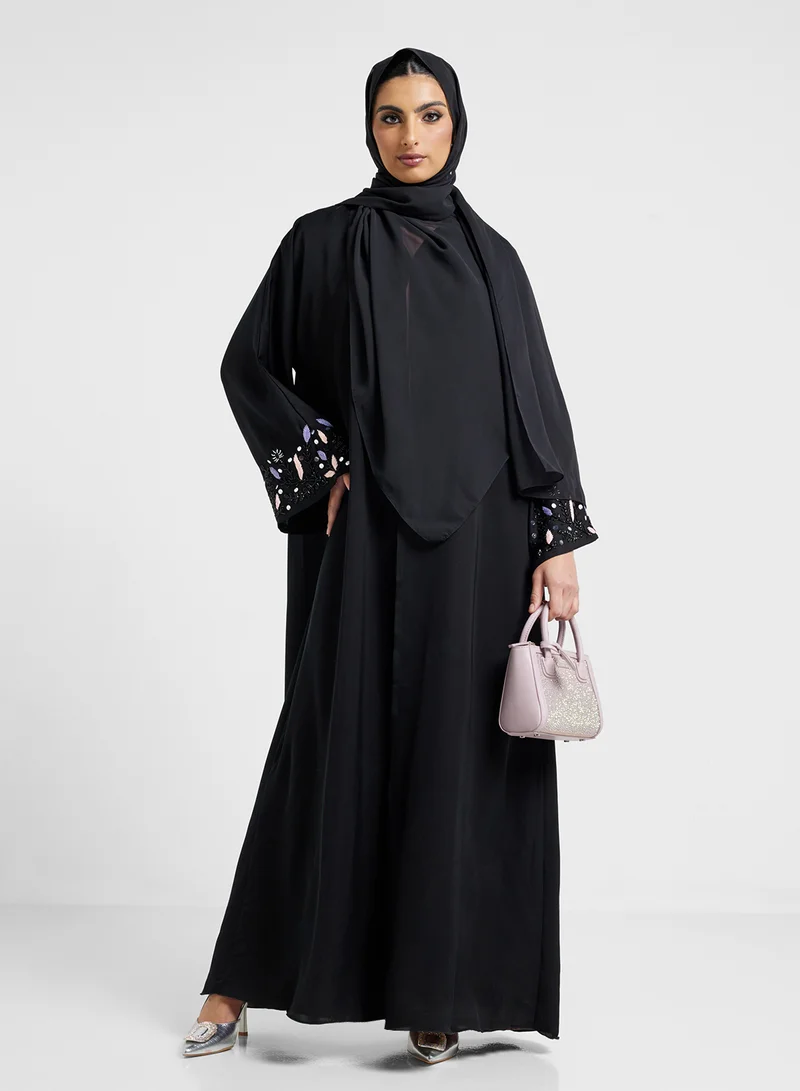 خزانة Abaya Embroidered Sleeves & Sheila