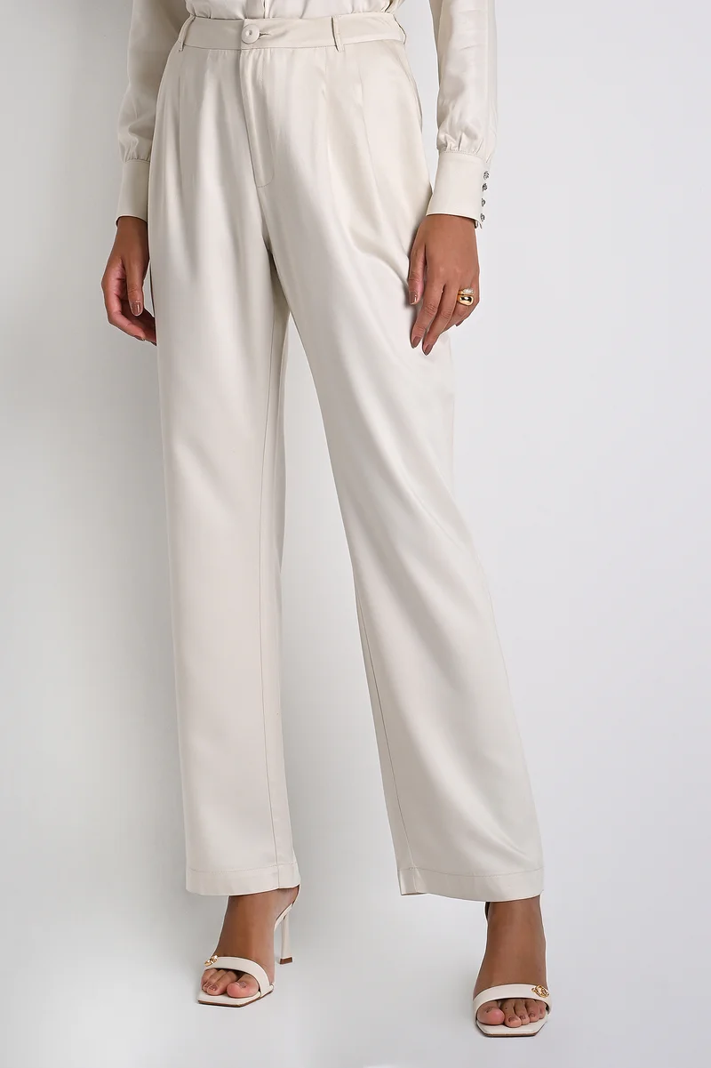 Classic Pleated Off-White Pants