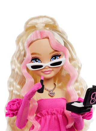 Dream Besties Doll and Accessories, Moving Barbie Malibu" Fashion Doll with Wavy Blonde Hair, 11 Pieces on Makeup and Hair, HYC21 - view 3