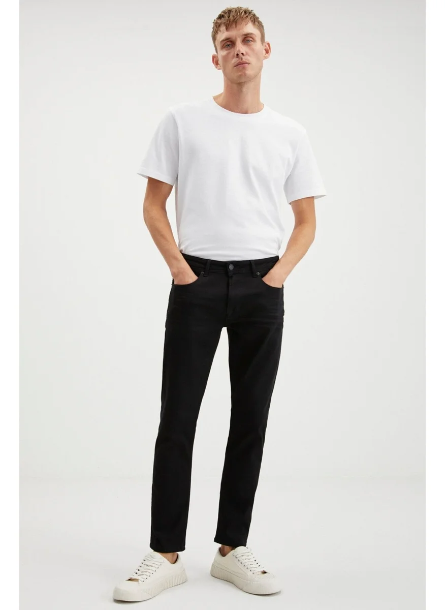 جريميلانج Herman Men's Denim Thick Textured Slim Fit Molded Black Jeans