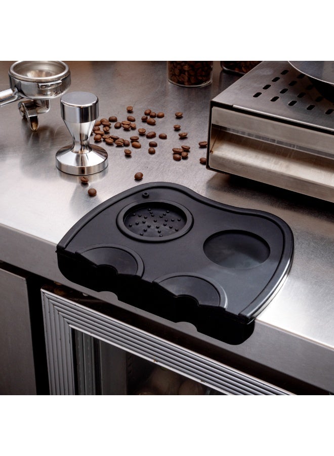Restaurantware حصيرة ضغط 8.3 × 5.6 بوصة، 1 حصيرة إسبريسو غير قابلة للانزلاق - مع 2 حامل ضغط وفتحات فلتر، للمحترفين، المنزل، المطبخ، المكتب، أو البار، حصيرة ضغط قهوة من السيليكون الأسود - Image 4