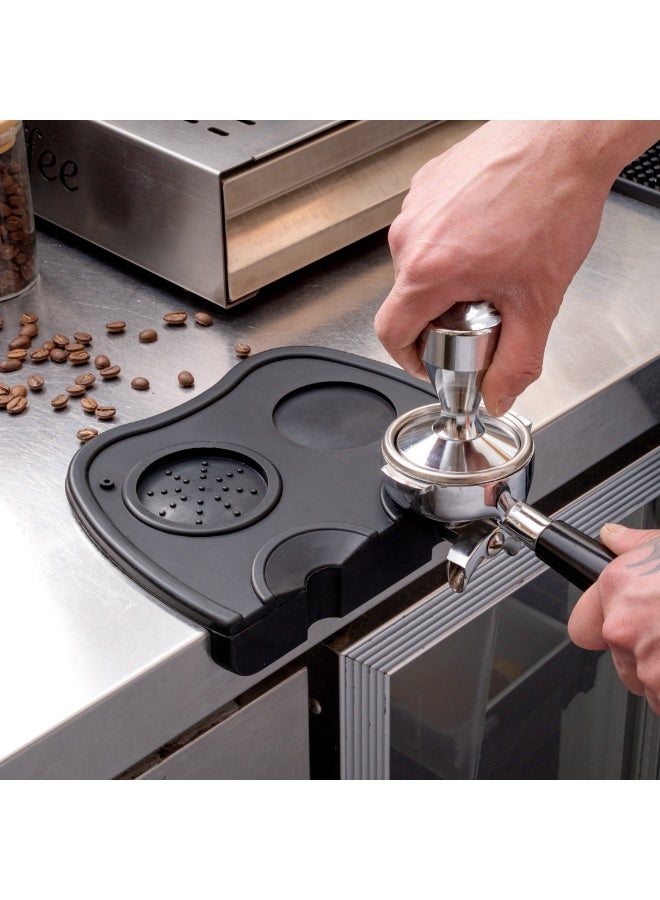 Restaurantware حصيرة ضغط 8.3 × 5.6 بوصة، 1 حصيرة إسبريسو غير قابلة للانزلاق - مع 2 حامل ضغط وفتحات فلتر، للمحترفين، المنزل، المطبخ، المكتب، أو البار، حصيرة ضغط قهوة من السيليكون الأسود - Image 5