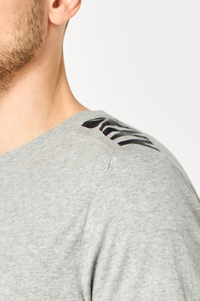 DKNY Men Crew Neck Short Sleeve Brand Logo T-Shirt, Grey - Image 3