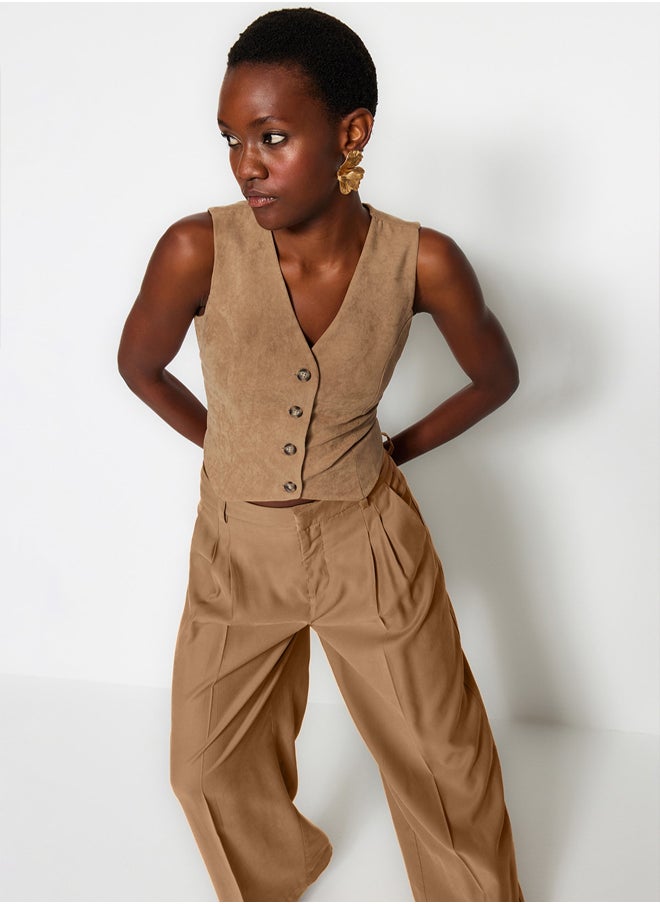 trendyol Camel Fitted Buttoned Suede Crop Woven Vest TWOAW24YE00044  - Image 2