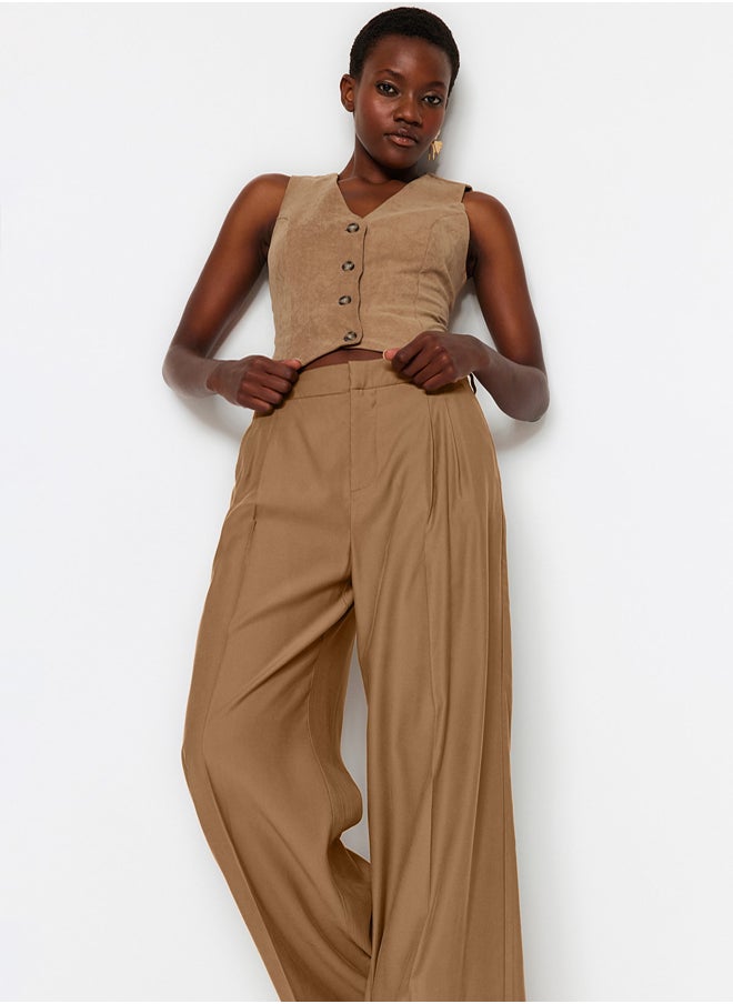 trendyol Camel Fitted Buttoned Suede Crop Woven Vest TWOAW24YE00044  - Image 4