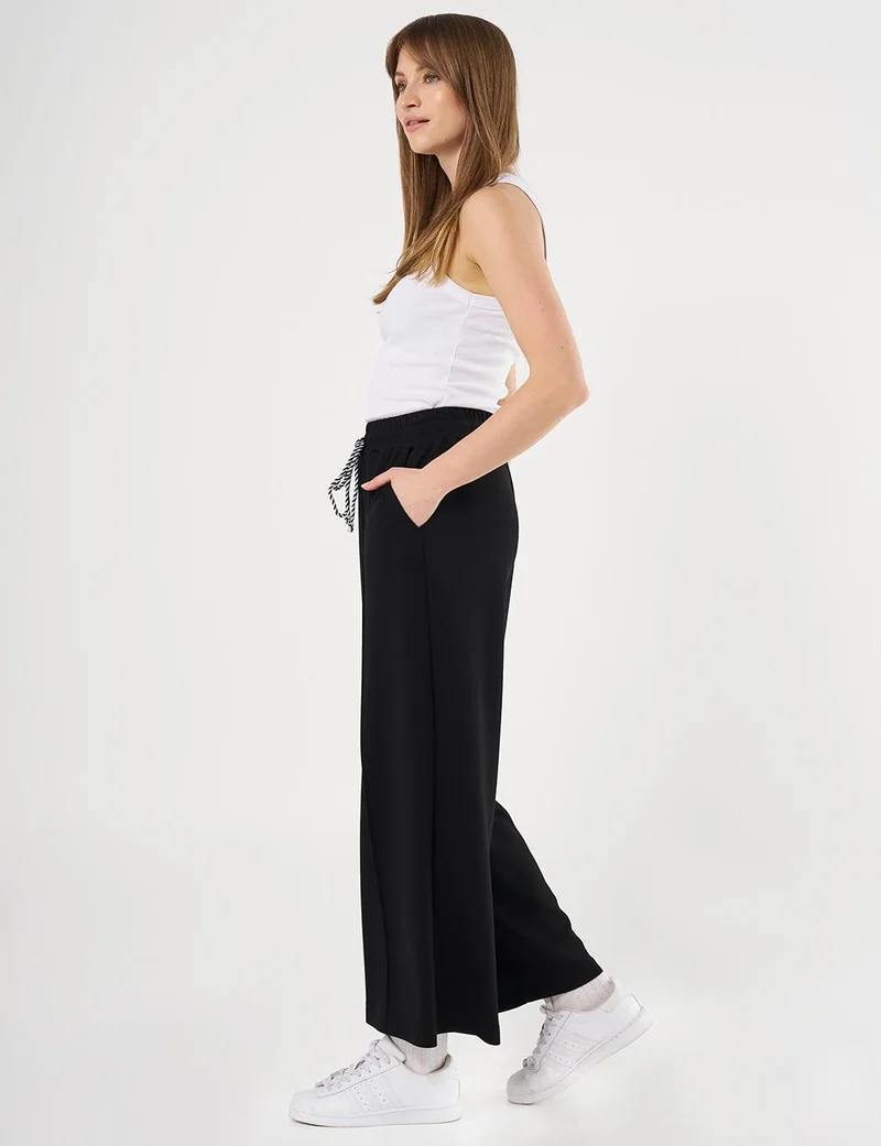 Kayra Topstitched Knit Pants - Black
