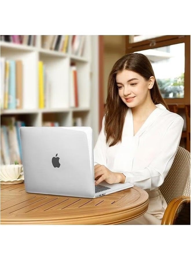 MacBook Air 13.6 inch Protective Hard Case for M4 A3240 (2025)/M3 A3113 (2024)/M3 A3240 (2023)/M2 A2681 (2022) - Crystal Clear Slim Shell - Image 4