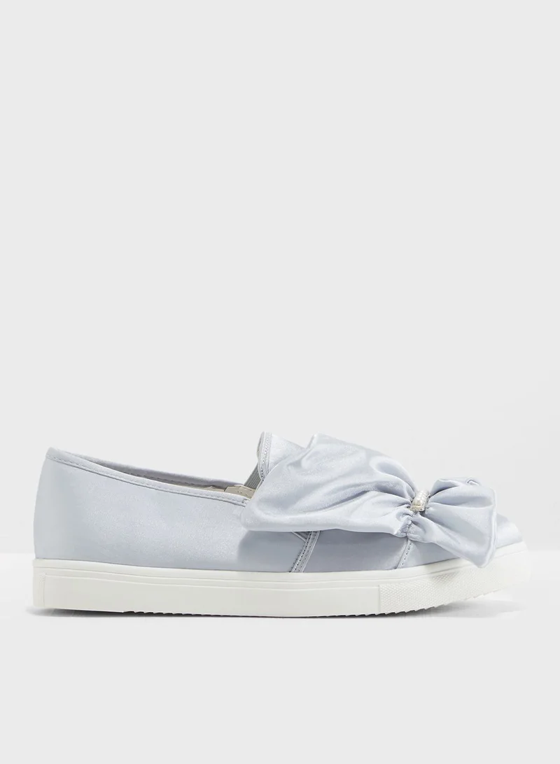 LOST INK Summer Ruffle Pearl Plimsoll