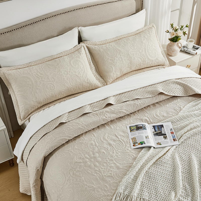 Qucover أغطية سرير كينغ كبيرة من كوكفر 128x120، قماش ميكروفايبر ناعم، تصميم كالي فورنيا كينغ مزخرف بنقشة بايسلي، مجموعة لحاف كبيرة 3 قطع، بيج - Image 3