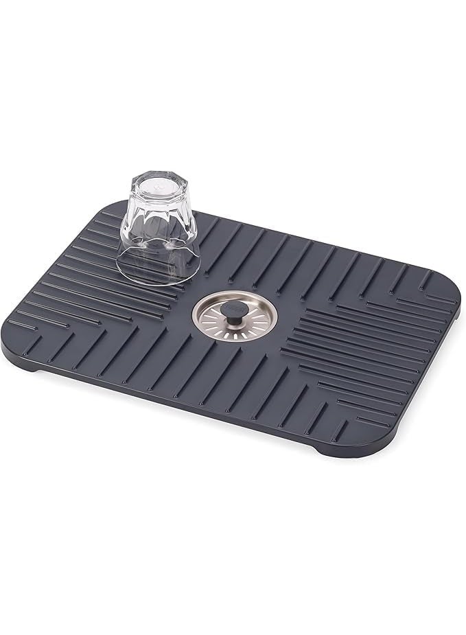An innovative and versatile sink drainer mat with a non-slip, quick-drying design, suitable for use in the kitchen and bathroom to protect dishes and utensils. - Image 5