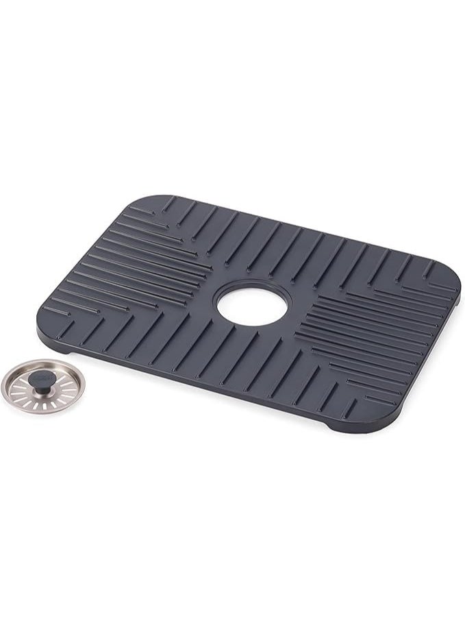 An innovative and versatile sink drainer mat with a non-slip, quick-drying design, suitable for use in the kitchen and bathroom to protect dishes and utensils. - Image 3