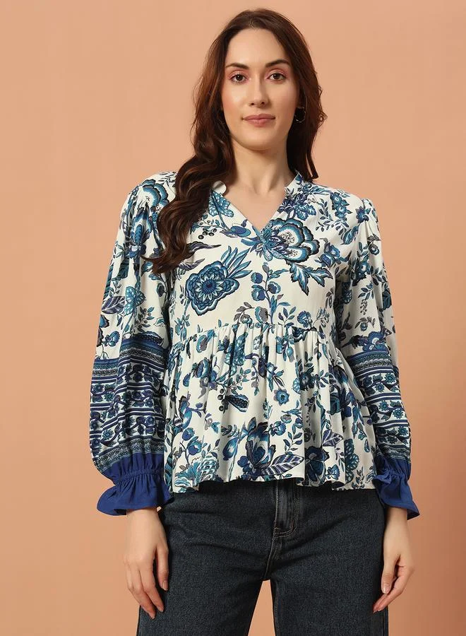 تايك تو بلوزة نسائية بطبعات زهور زرقاء بخصر مكشكش من ذا دراي ستيت