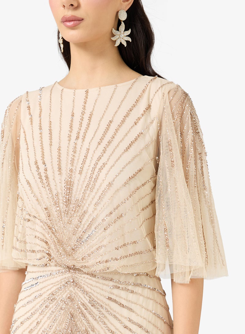 نمشي x فستان سهرة مزين بالخرز - Image 4