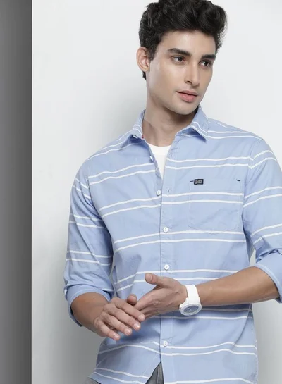 شركة المرآب الهندية Men Slim Fit Striped Full Sleeves Spread Collar Casual Shirt