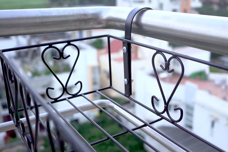D&V ENGINEERING - Creative in innovation D&V Engineering Freestanding Balcony Railing Plant Shelf | Single-Tier Metal Pot Holder for Indoor Outdoor Plant Display | Garden & Home Space-Saving Flower Stand | Fixed Hanger | Black - Image 2