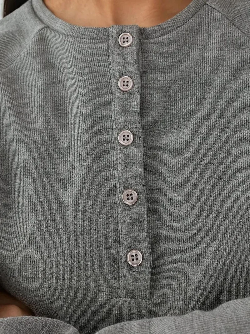 HICCUP Relaxed Pattern Half Placket Buttoned Basic Long Sleeve T-shirt