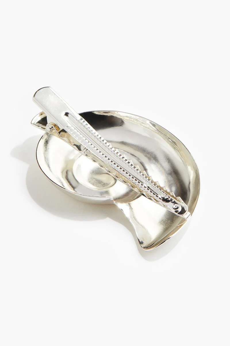 H&M Seashell-shaped hair clip