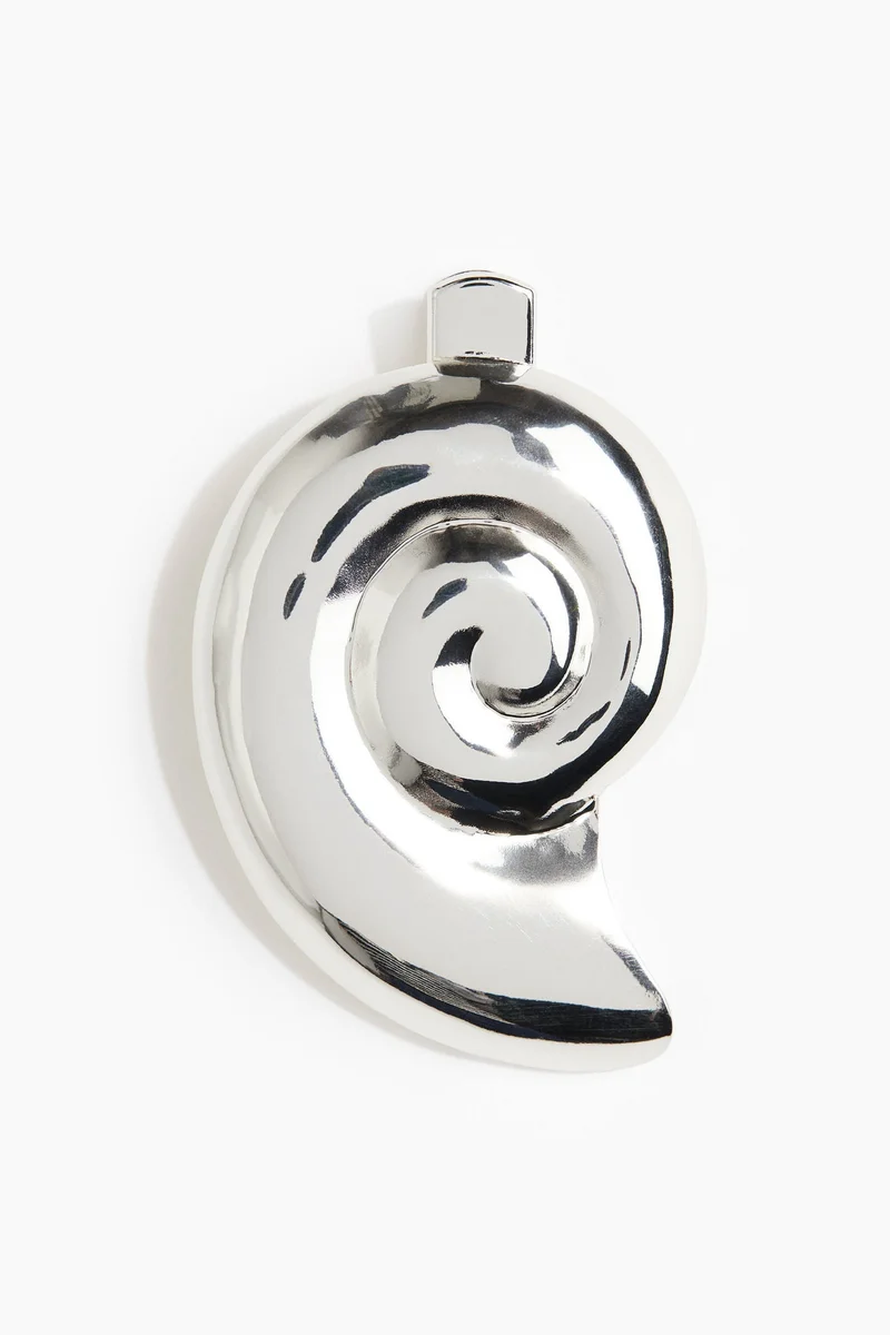 H&M Seashell-shaped hair clip