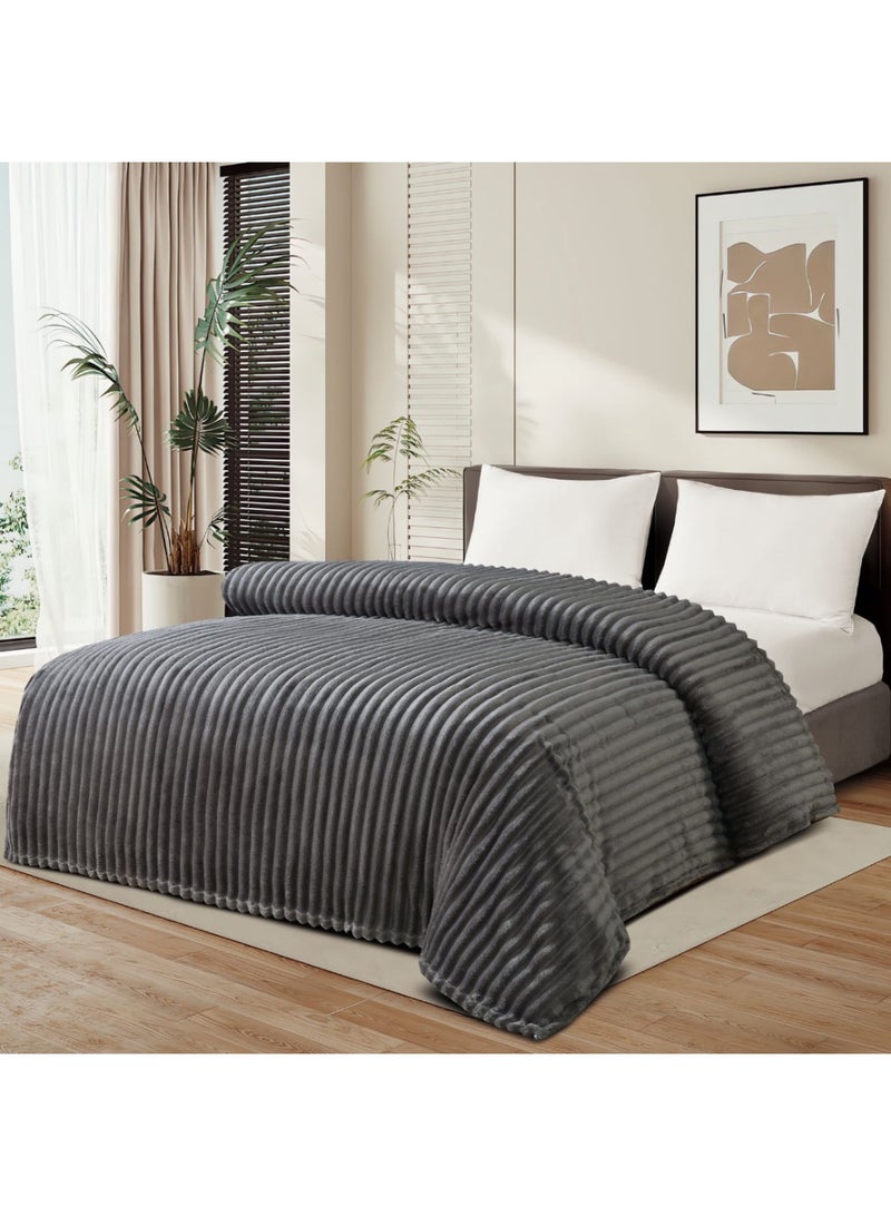 مينجلي بطانية فلانيل مخططة ناعمة ودافئة  بوزن 1500 جرام - بطانيه مقاس نفرين 220×200 سم متعددة الاستخدامات للسرير والكنبة وجميع الفصول - Image 1