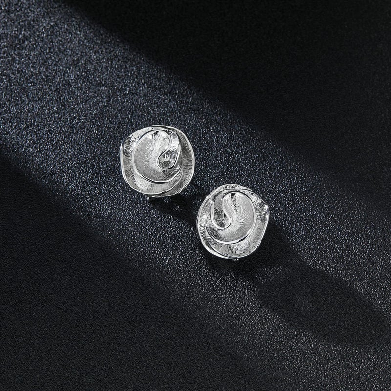 Mytys Two Tone Earrings for Women Crossover Half Hoop Statement Earring Designer Stud Earrings (flower) - Image 5