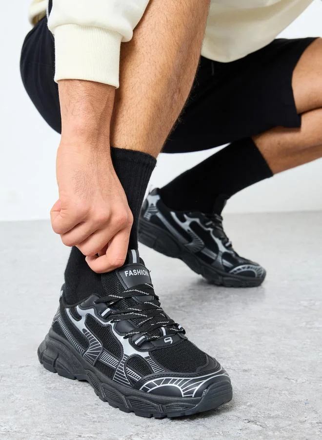 ستايلي حذاء سنيكرز بنعل شانكي ورباط غلق