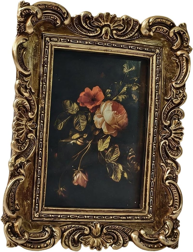 حامل صور ديكوري كلاسيكي مصنوع من الراتنج يعرض أعمال بارزة معقدة وإطار قديم بزجاج أمامي - Image 1