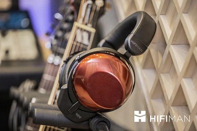 Hifiman He-r9 Wired Dynamic Closed-Back Over-Ear Headphones with Topology Diaphragm - Image 5
