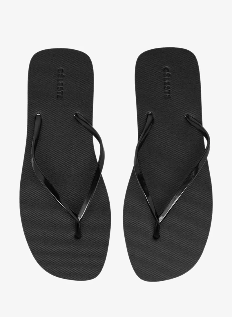 سيليست Women Slip-On Flip-Flops