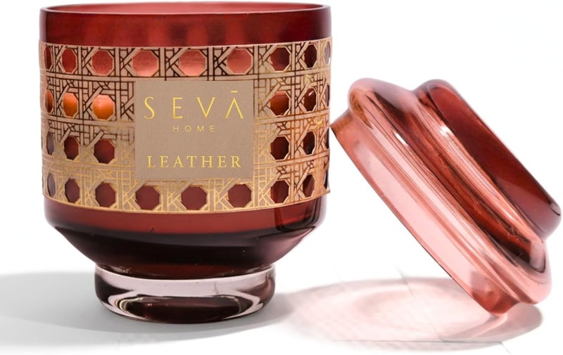 سيفا هوم شمعة معطرة برائحة الجلد من ساكريد سبيسز | شمعة فاخرة معطرة | شمع الصويا الطبيعي | تدوم 30 ساعة | شمعة للمكتب | علاج عطري مريح | طقم هدايا فاخر | هدية - Image 1