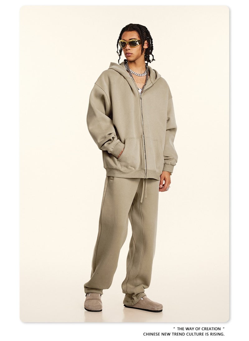 بى طقم من قطعتين: سويت شيرت بغطاء رأس بلون سادة مبطن بالصوف، كارديجان فضفاض كاجوال، وبنطال رياضي (بني فاتح) - Image 2