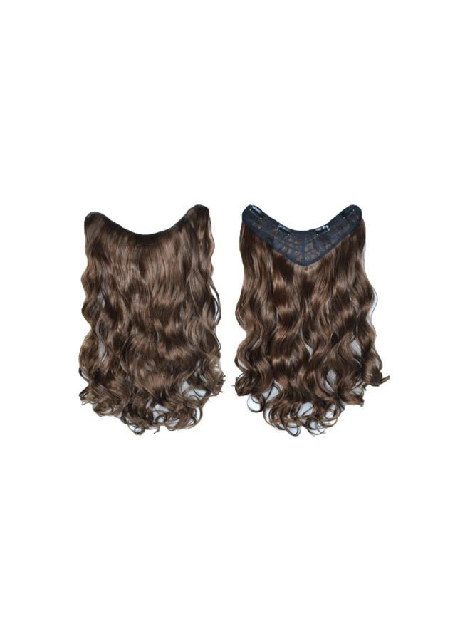 وصلة شعر بتصفيفة طويلة ومجعدة على شكل حرف V بني