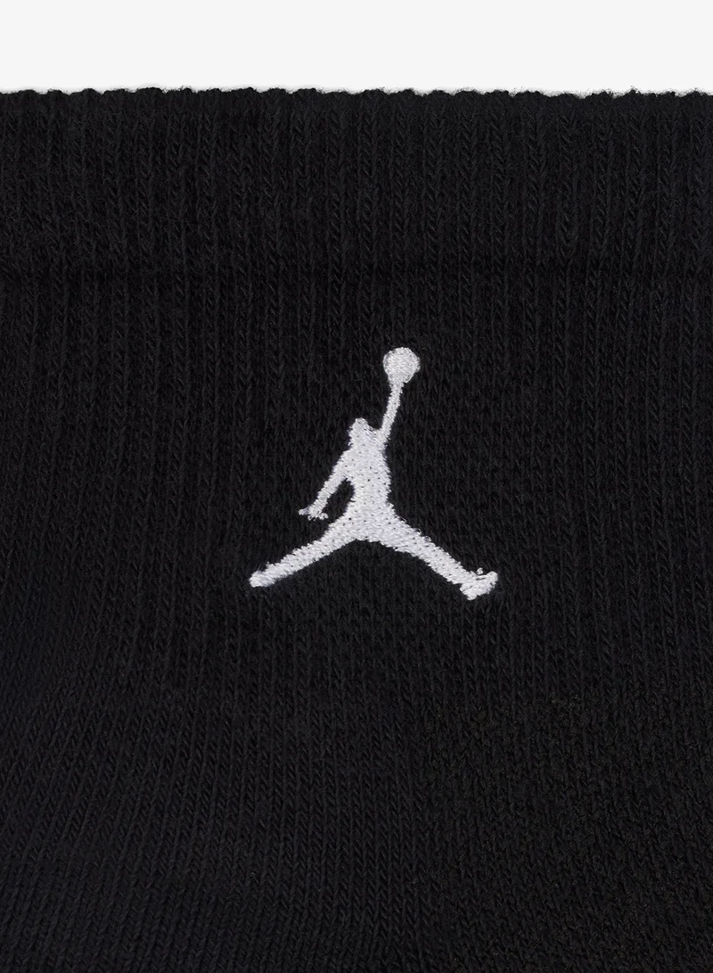 Jordan BLACK/(WHITE) Jordan 3-Pack Everyday Elevated Ankle Socks  | Best Price UAE