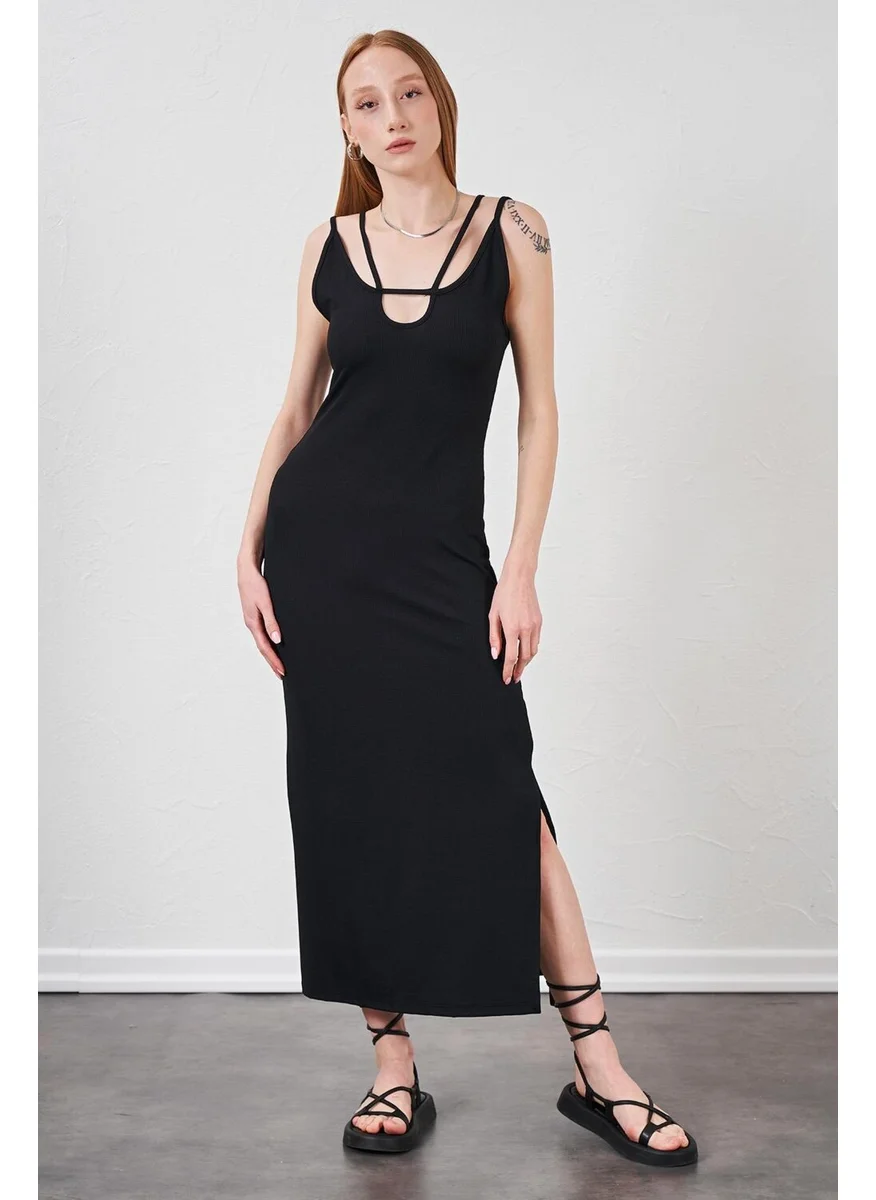 Tena Women's Black Double Lined Wrinkled Fabric Dress