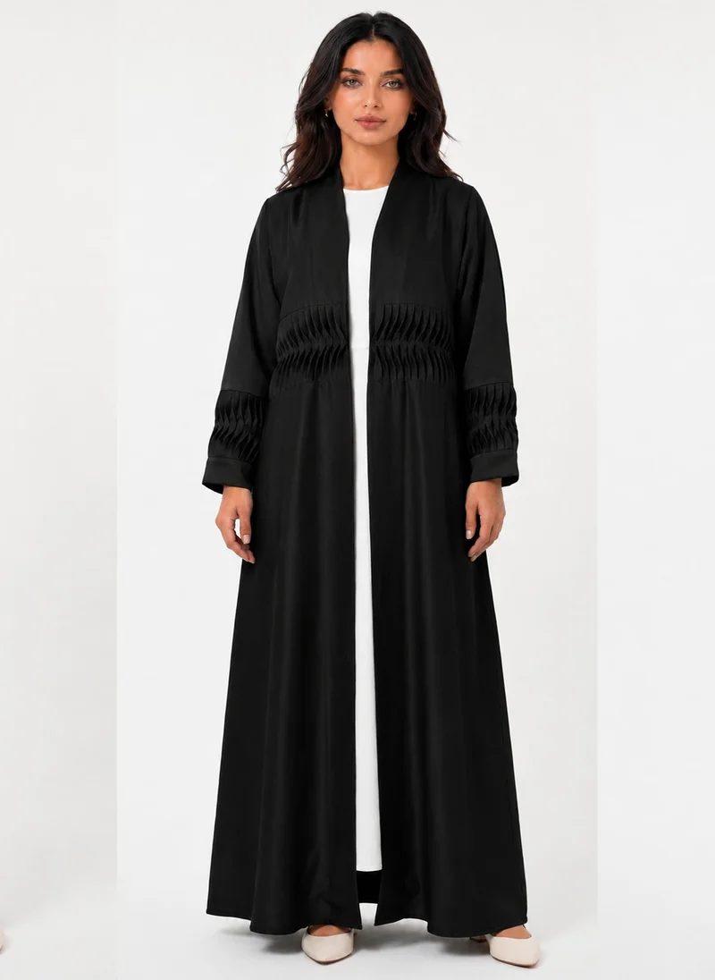 أم سكوير فاشن Elegant Black Pleated Abaya with Matching Headscarf