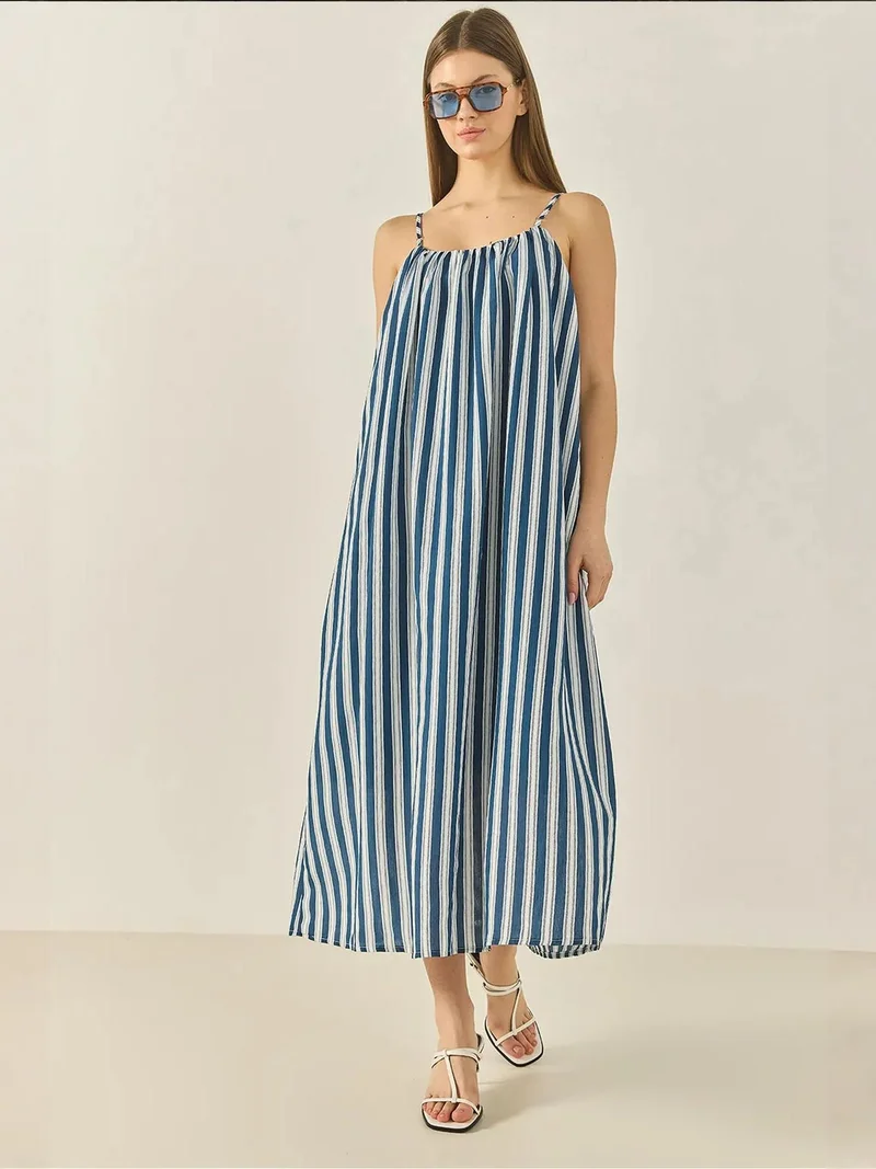 بيانكو لوتشي فستان ماكسي مخطط بدون حمالات من لوتشي